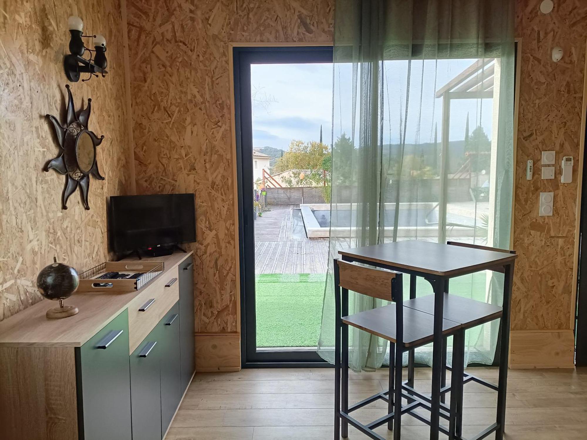 La Cabane Des Jours Heureux Saint-Laurent-de-Carnols المظهر الخارجي الصورة